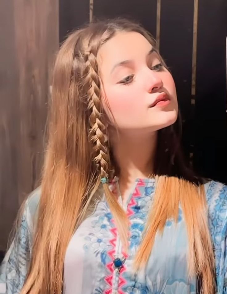 Beautiful Real girl Pic_1 Beautiful Real girl Pic 1