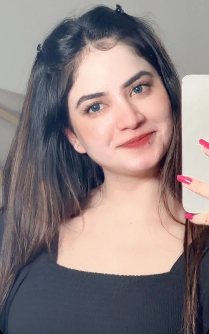 Cute Girl Style Pic Dp