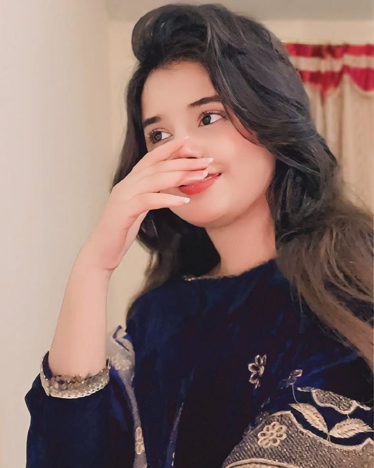 Cute girl pic for dp instagram indian 1