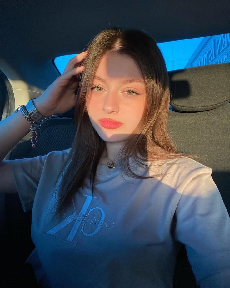 Cute girl pic profile Cute girl pic profile