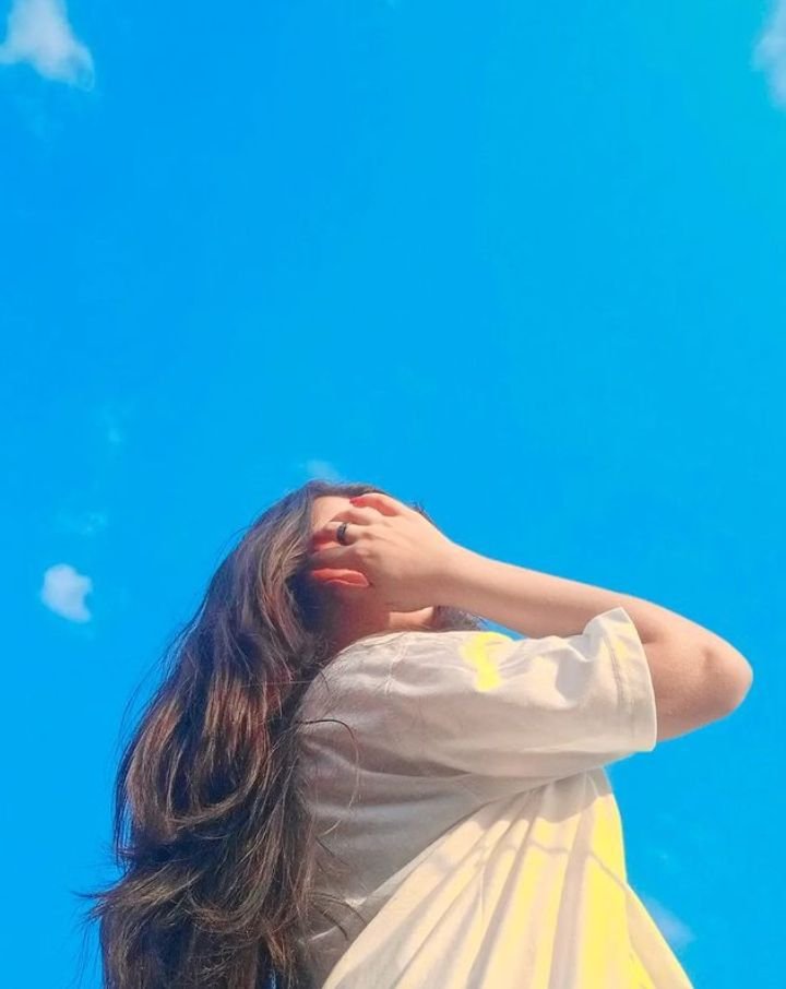 Cute hidden face dp for girls 2