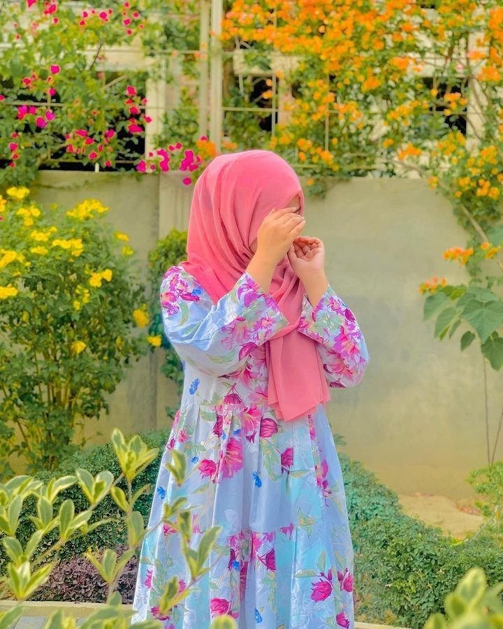 Cute hijab girl Profile Pic 1 (1)