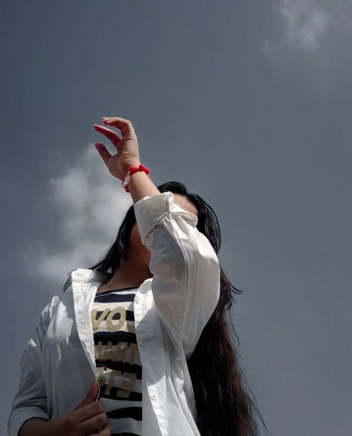 Hidden Face Girl Pic for Instagram free