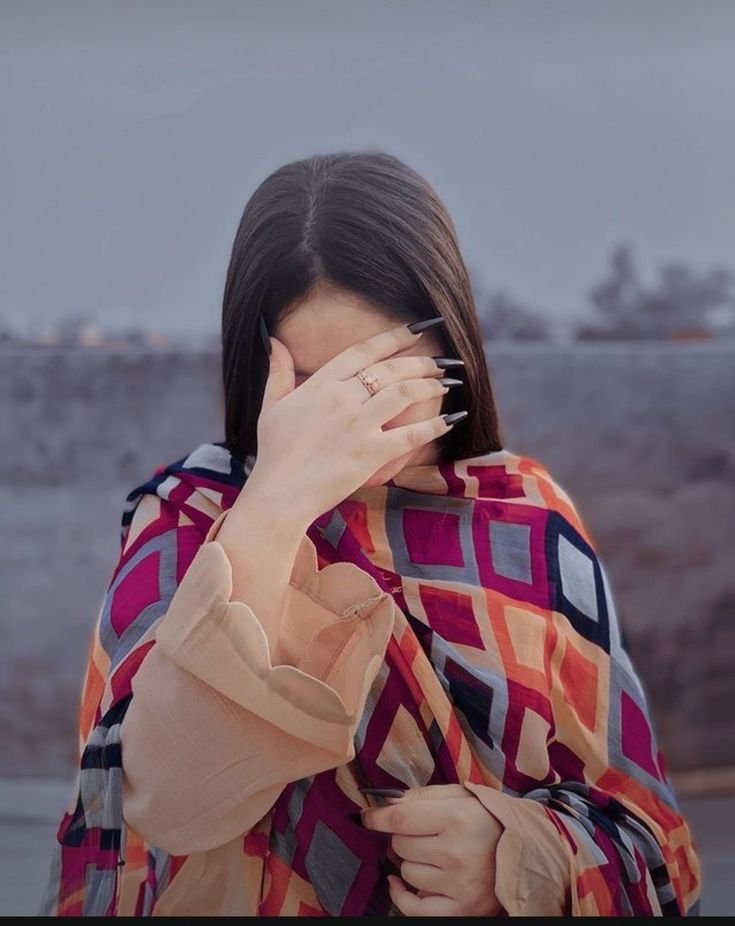 Hidden face dp for girls aesthetic 2