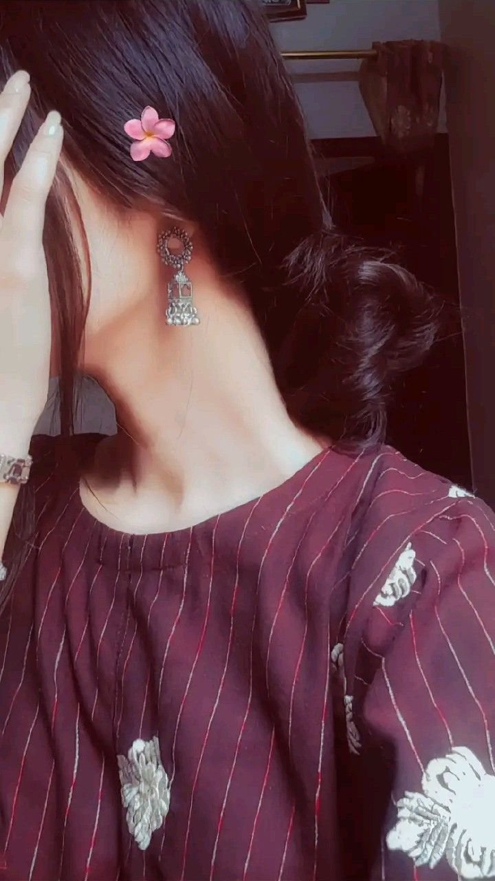 Hidden face dp for girls indian