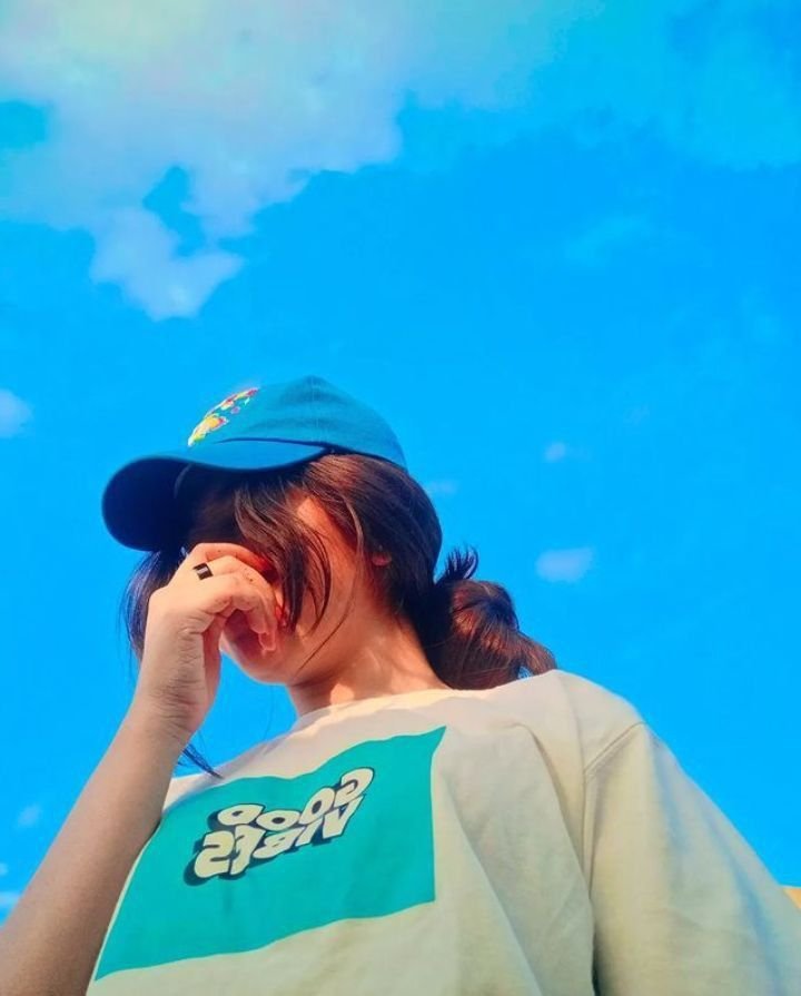 Hidden face dp for girls online