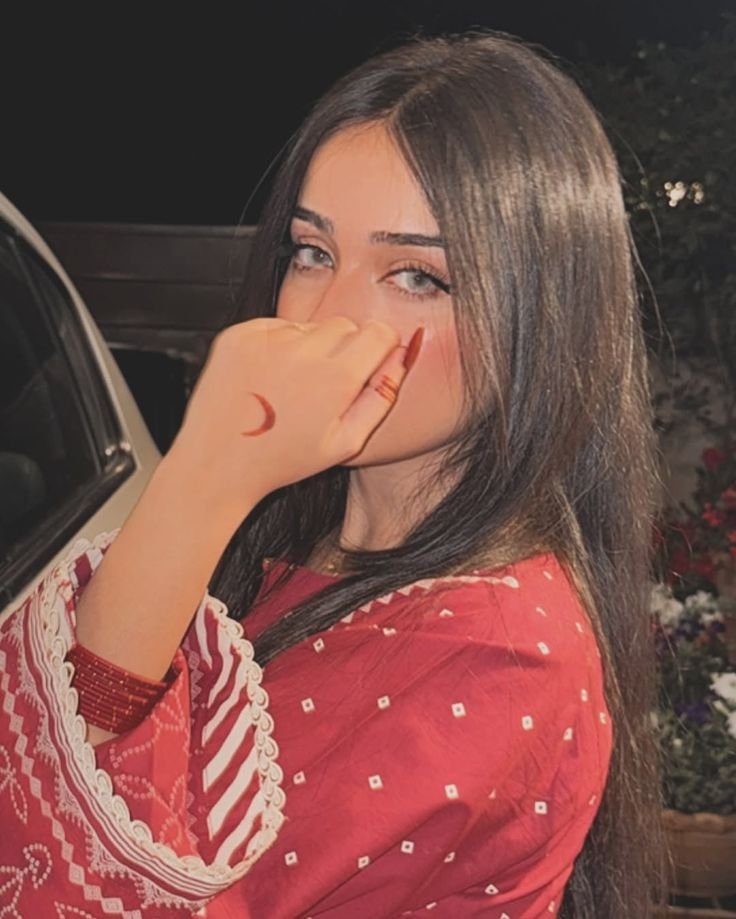 Hidden face girl pic for Instagram download 2