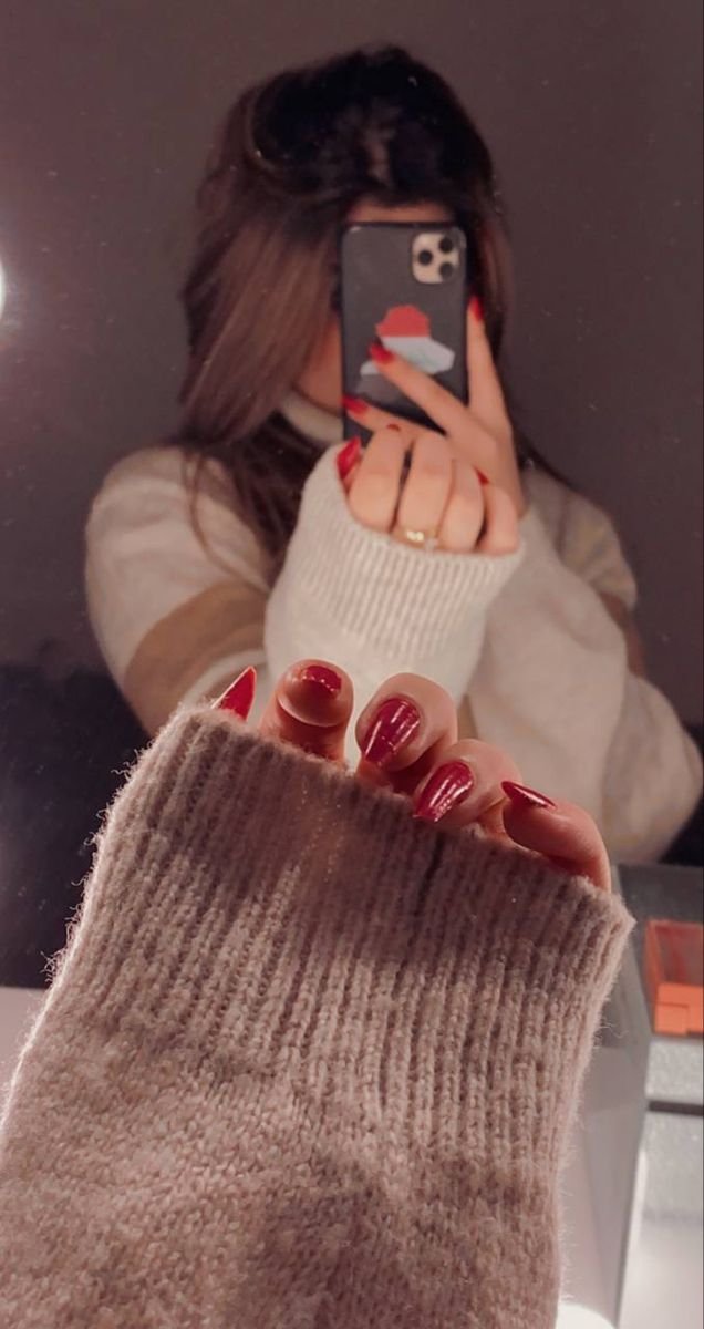 Hidden face girl pic for Instagram iphone 2