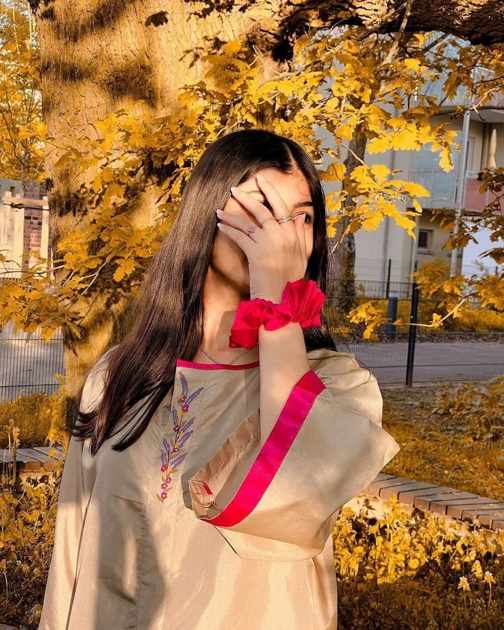 Hidden face girl pic indian 1