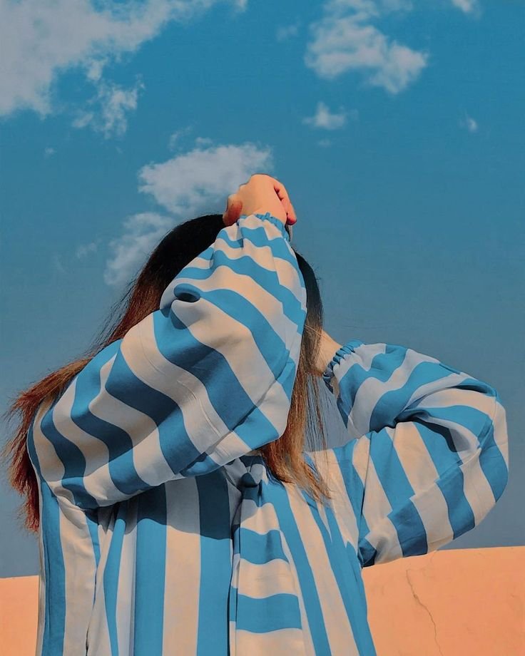 Hidden face girl pic online 2