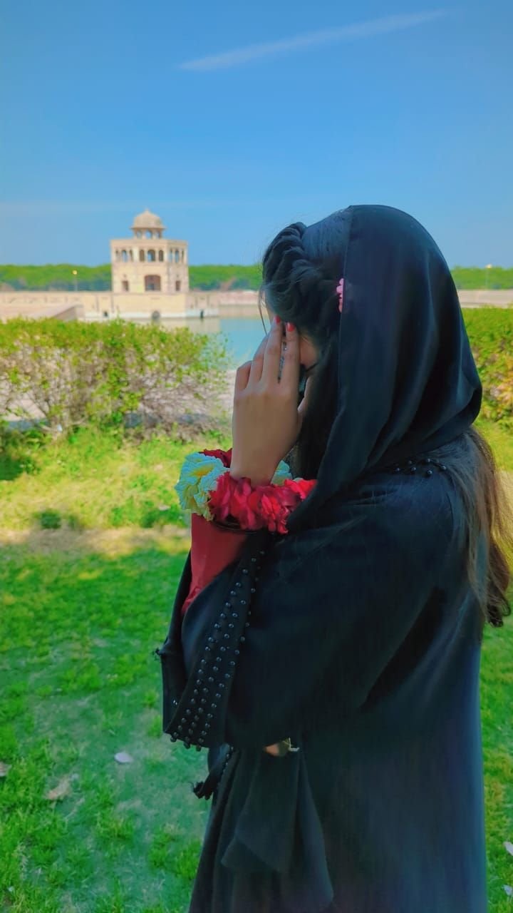 Hijab girl Dp for Instagram 2