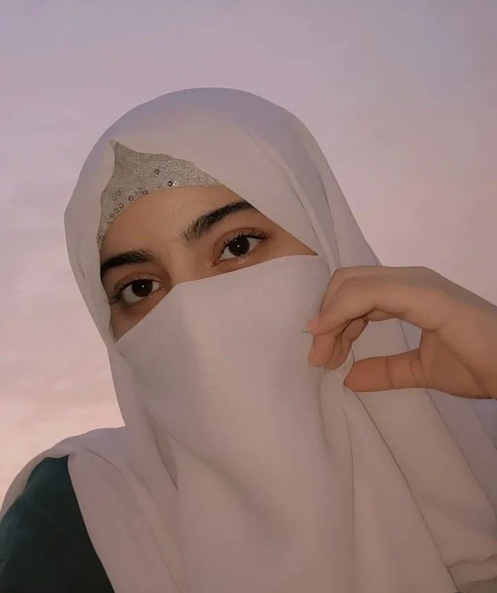 Hijab girl Photo wallpaper