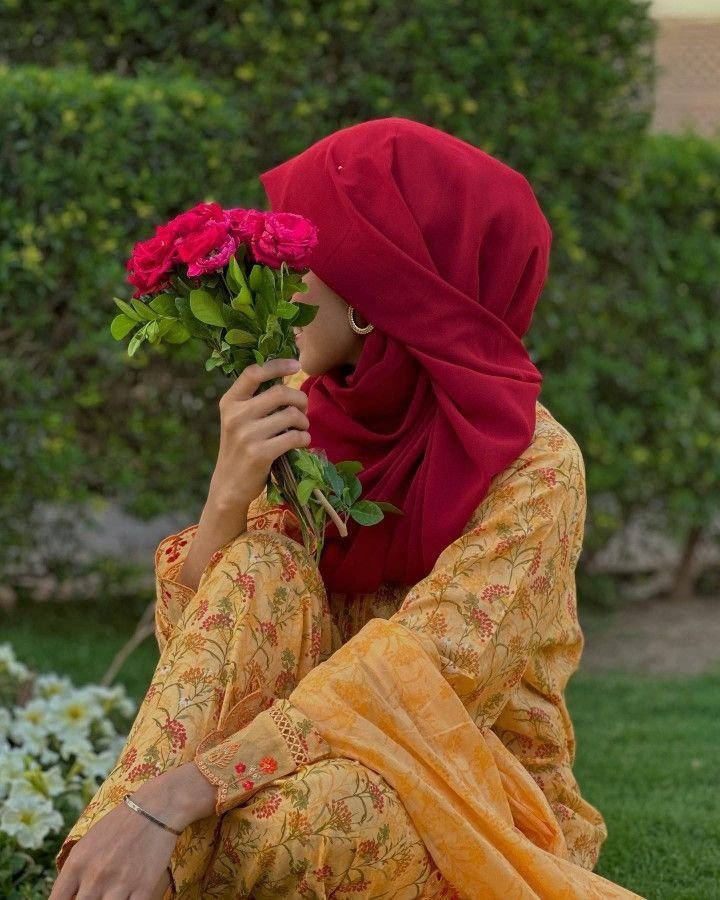 Hijab girl Pic for Profile 1 (1)