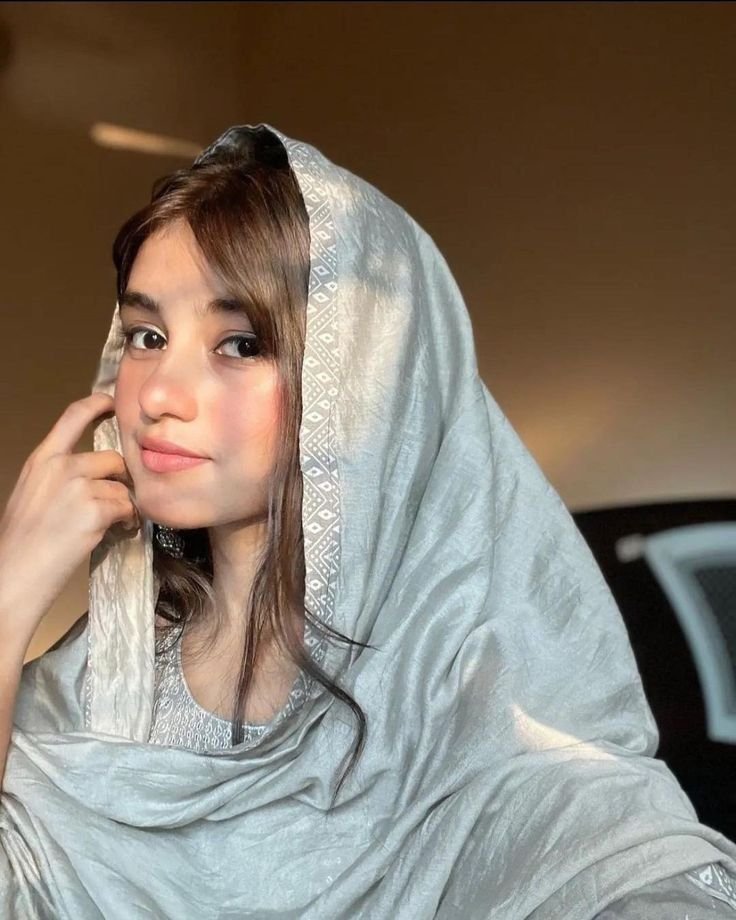 Hijab girl dp hidden face 2