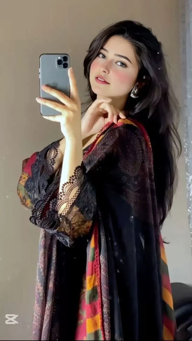 Real girl pic full body Real girl pic full body