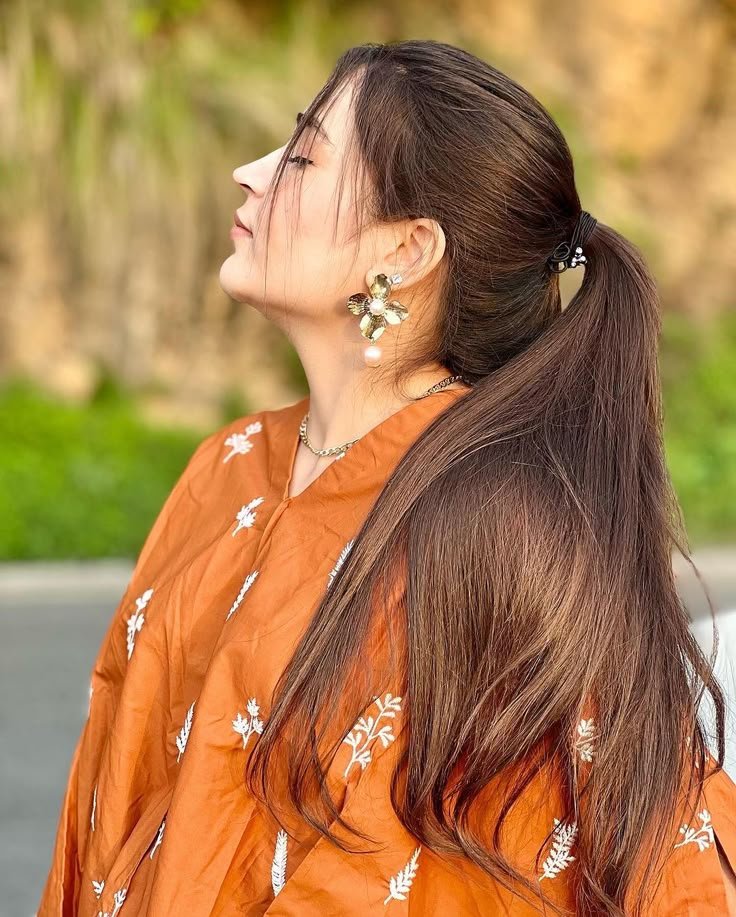 Real girl pic hide face dp_1 Real girl pic hide face dp 1