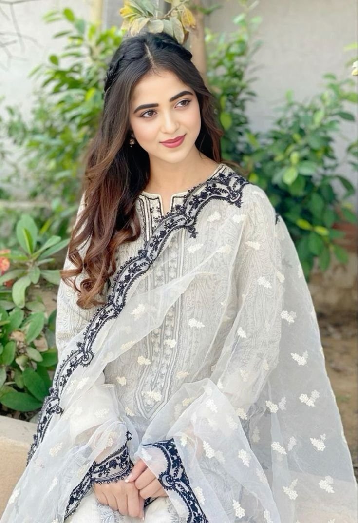 Real girl pic simple love Real girl pic simple love