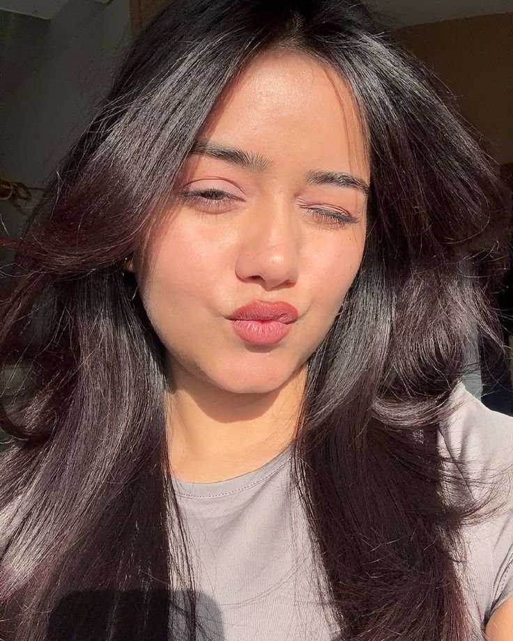 Simple cute girl Pic_1 Simple cute girl Pic 1