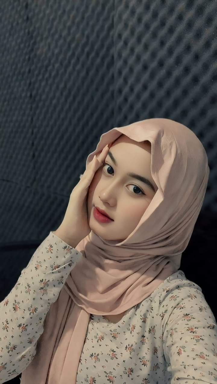 Stylish hijab Girl Dp for Instagram 2